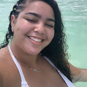 Meet your Posher, Briana